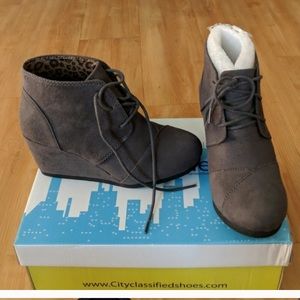 Gray wedge booties